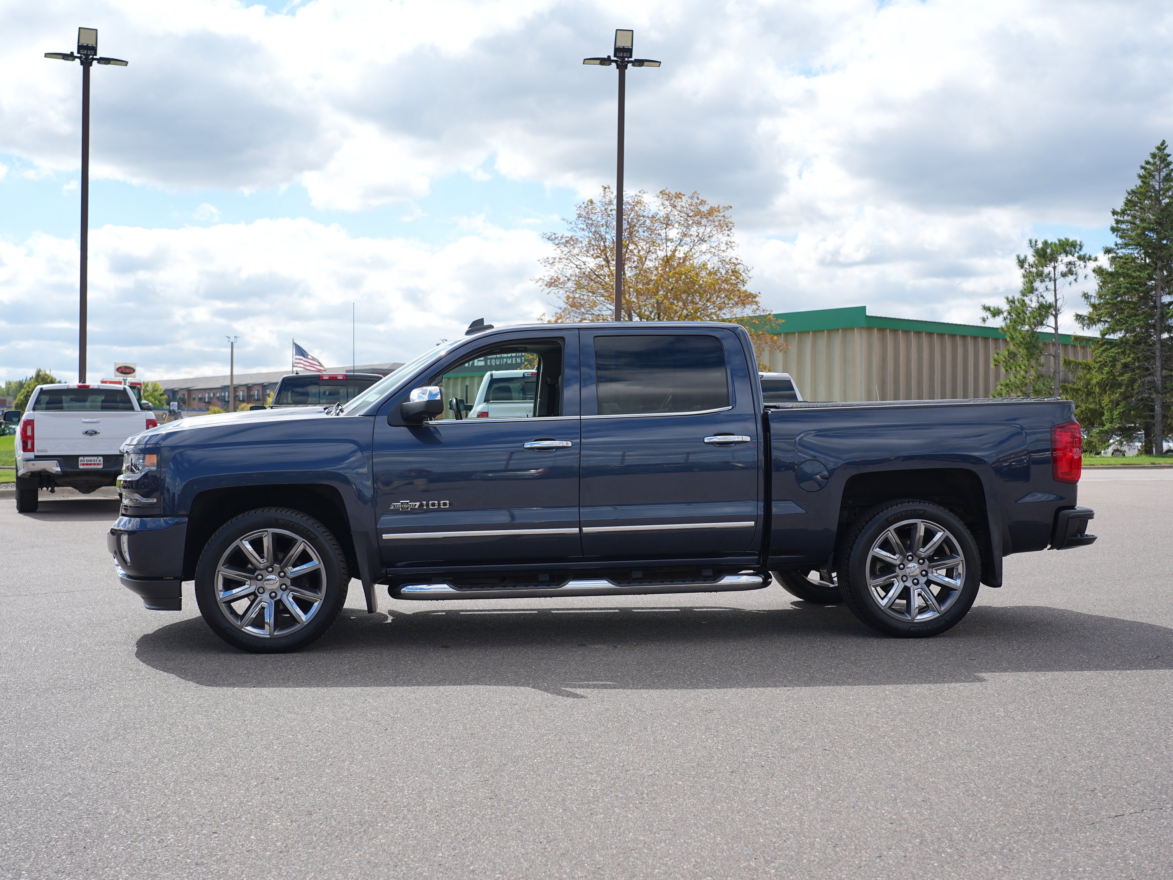 Used 2018 Chevrolet Silverado 1500 LTZ Z71 w/ Centennial Edition AWD/4WD image 6