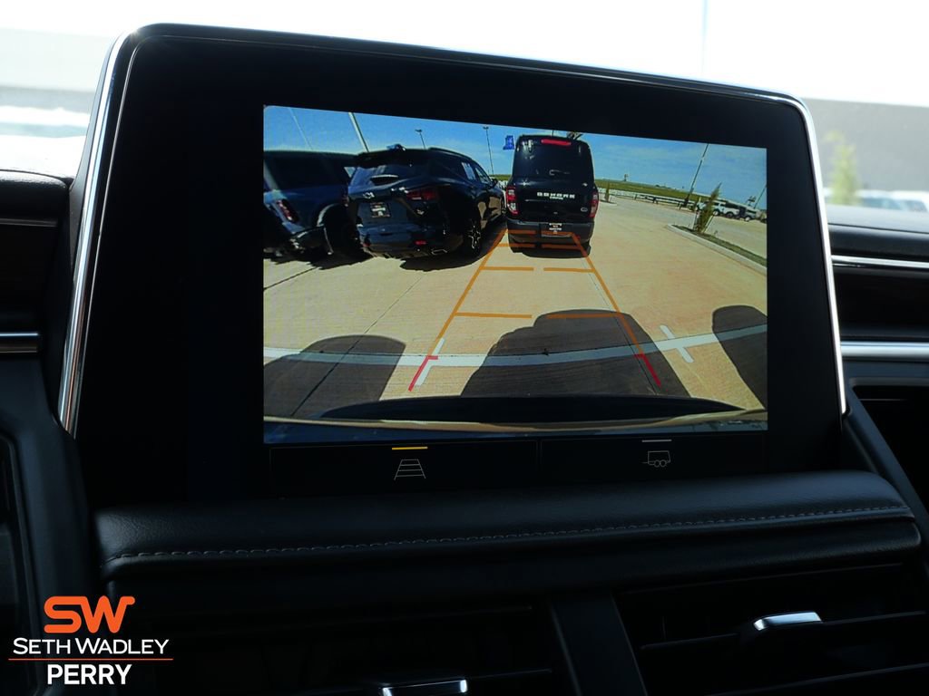 Used 2024 Chevrolet Suburban LT AWD/4WD image 23