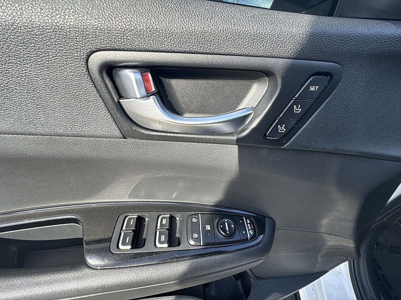 Used 2018 Kia Optima SX image 20