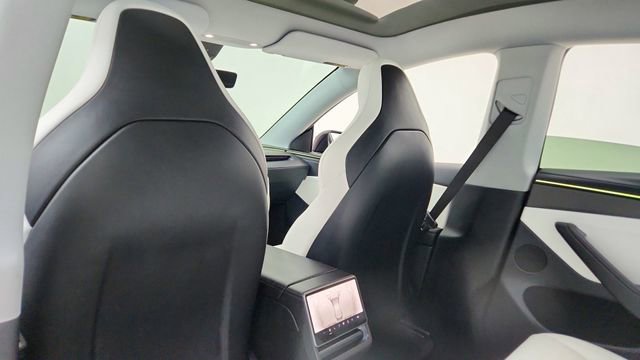Used 2026 Tesla Model Y Performance AWD/4WD image 30