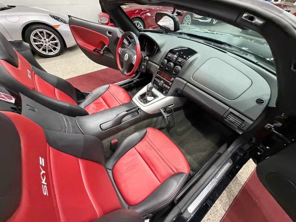 Used 2008 Saturn Sky Red Line RWD image 36
