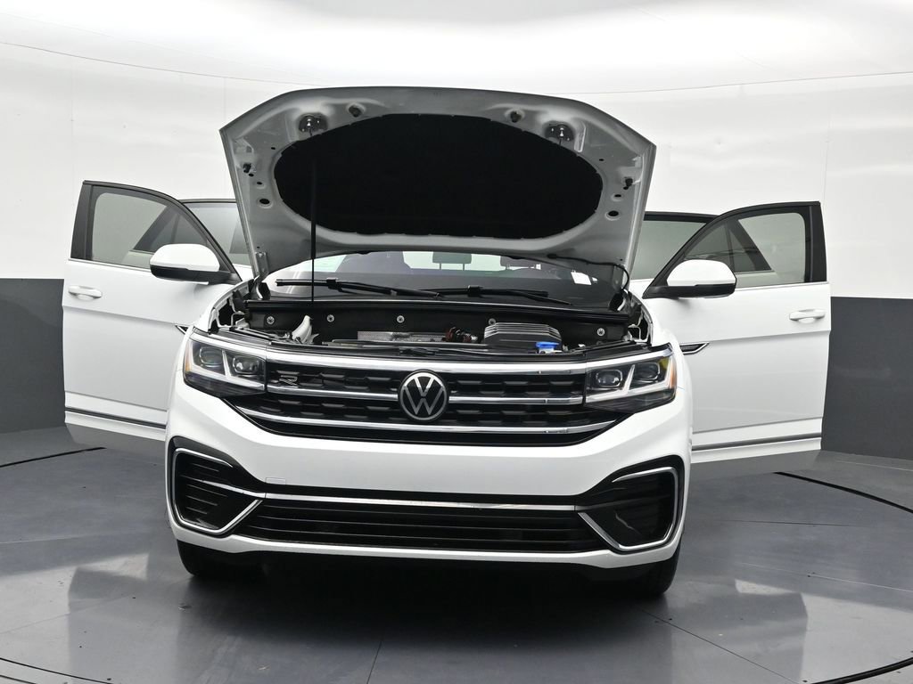 Used 2020 Volkswagen Atlas Cross Sport SE w/ Panoramic Sunroof Package image 41