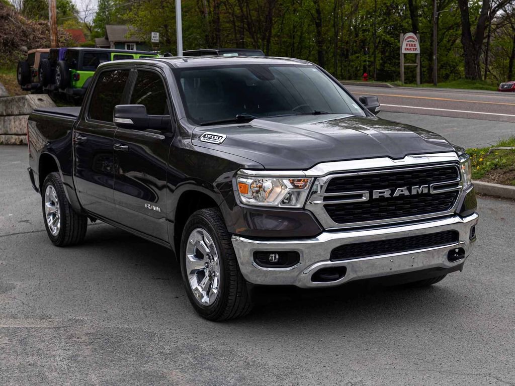 Used 2022 RAM 1500 Big Horn AWD/4WD image 3