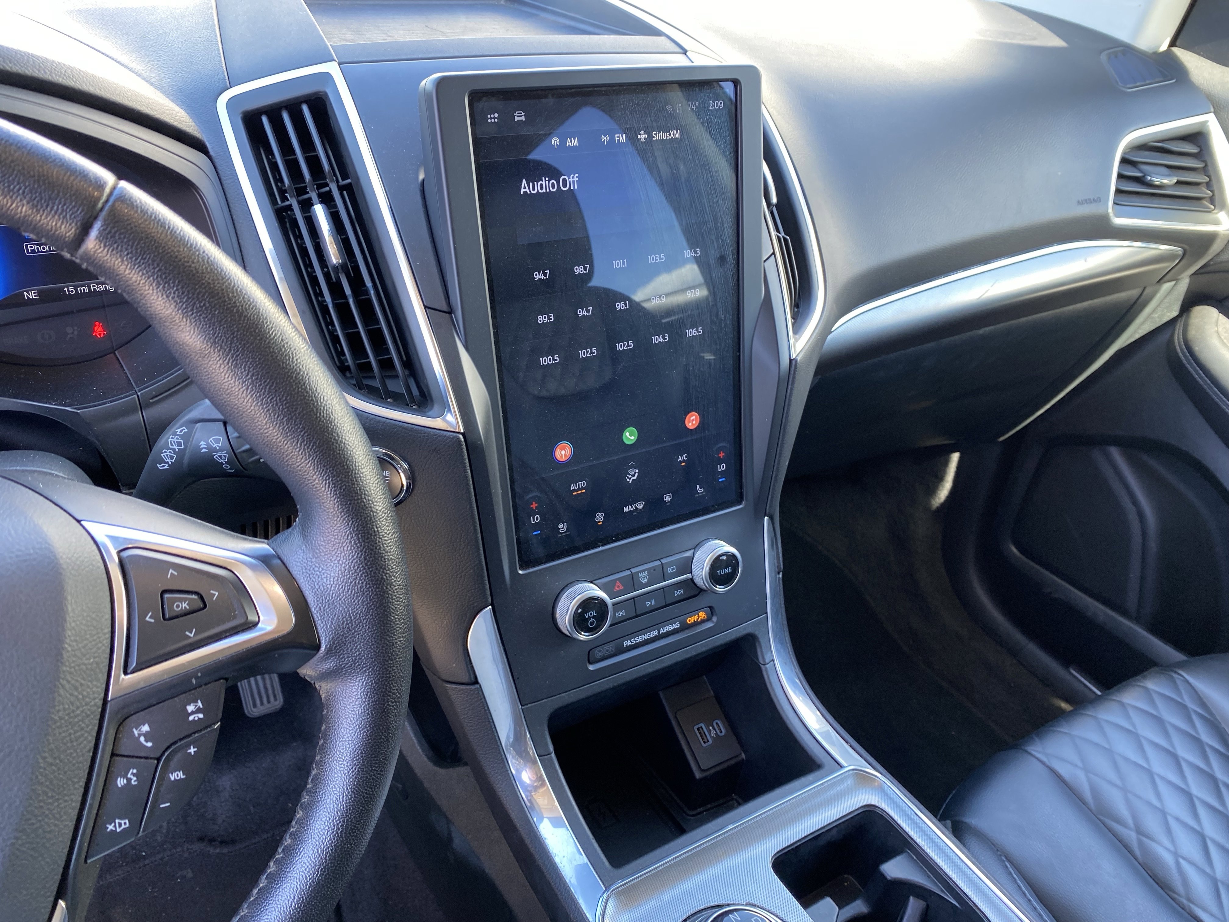 Used 2024 Ford Edge Titanium image 18