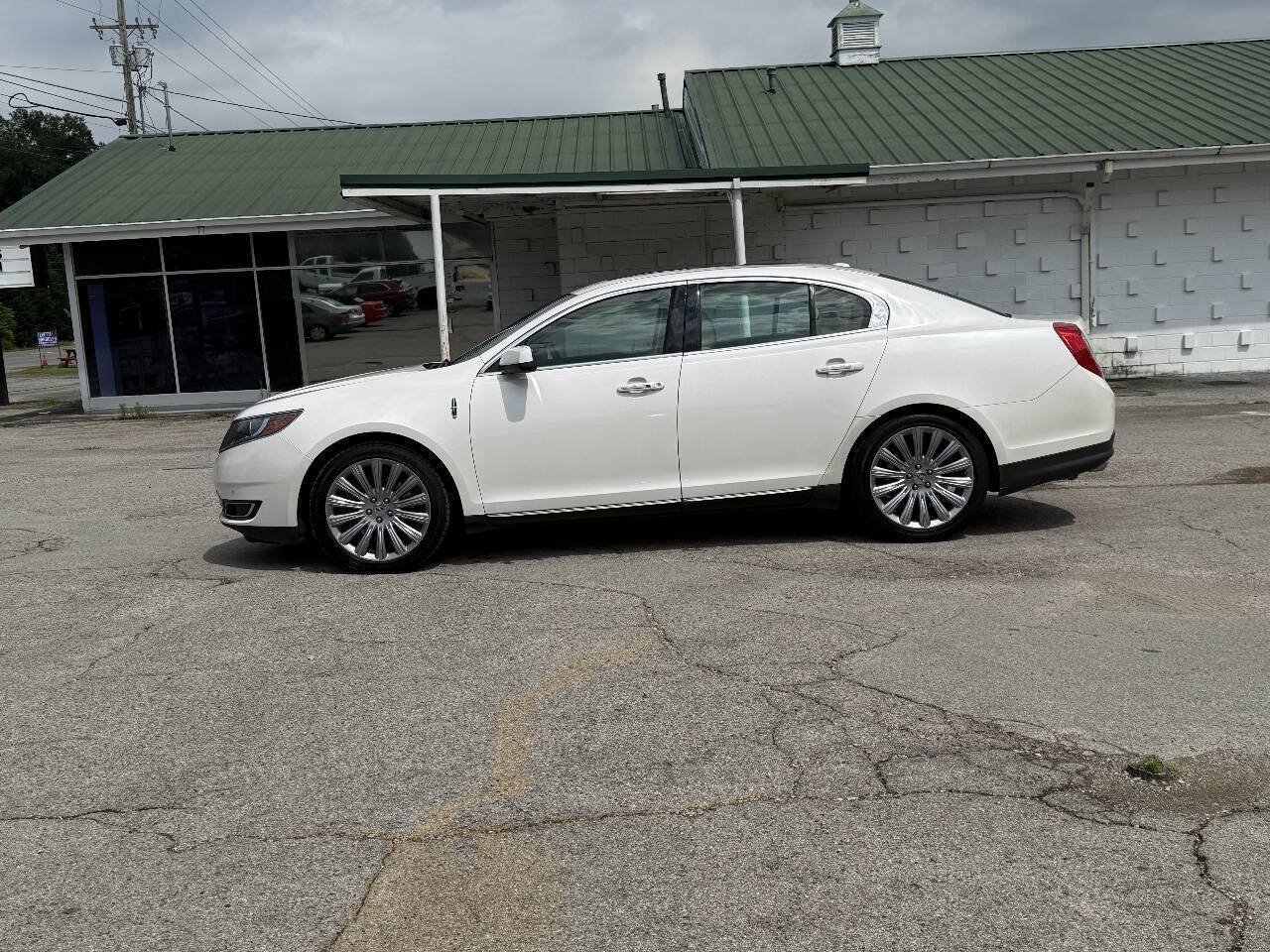 Used 2016 Lincoln MKS AWD w/ Equipment Group 101A image 3