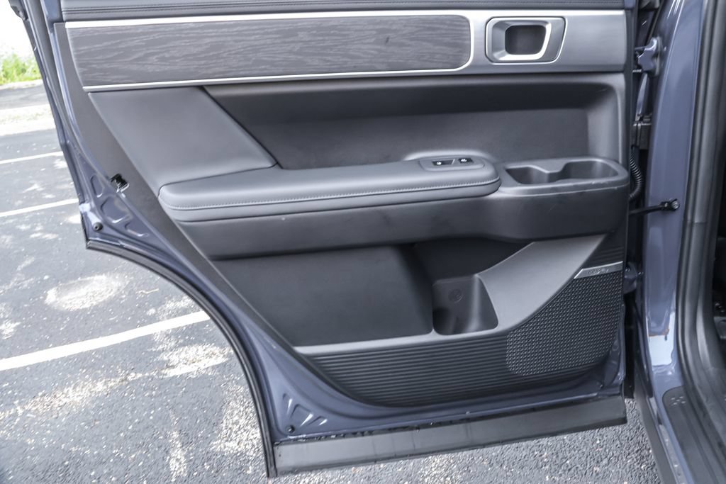 Certified 2026 Hyundai Santa Fe Limited AWD/4WD image 28