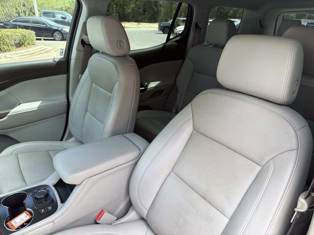 Used 2022 GMC Acadia SLT w/ Technology Package image 11