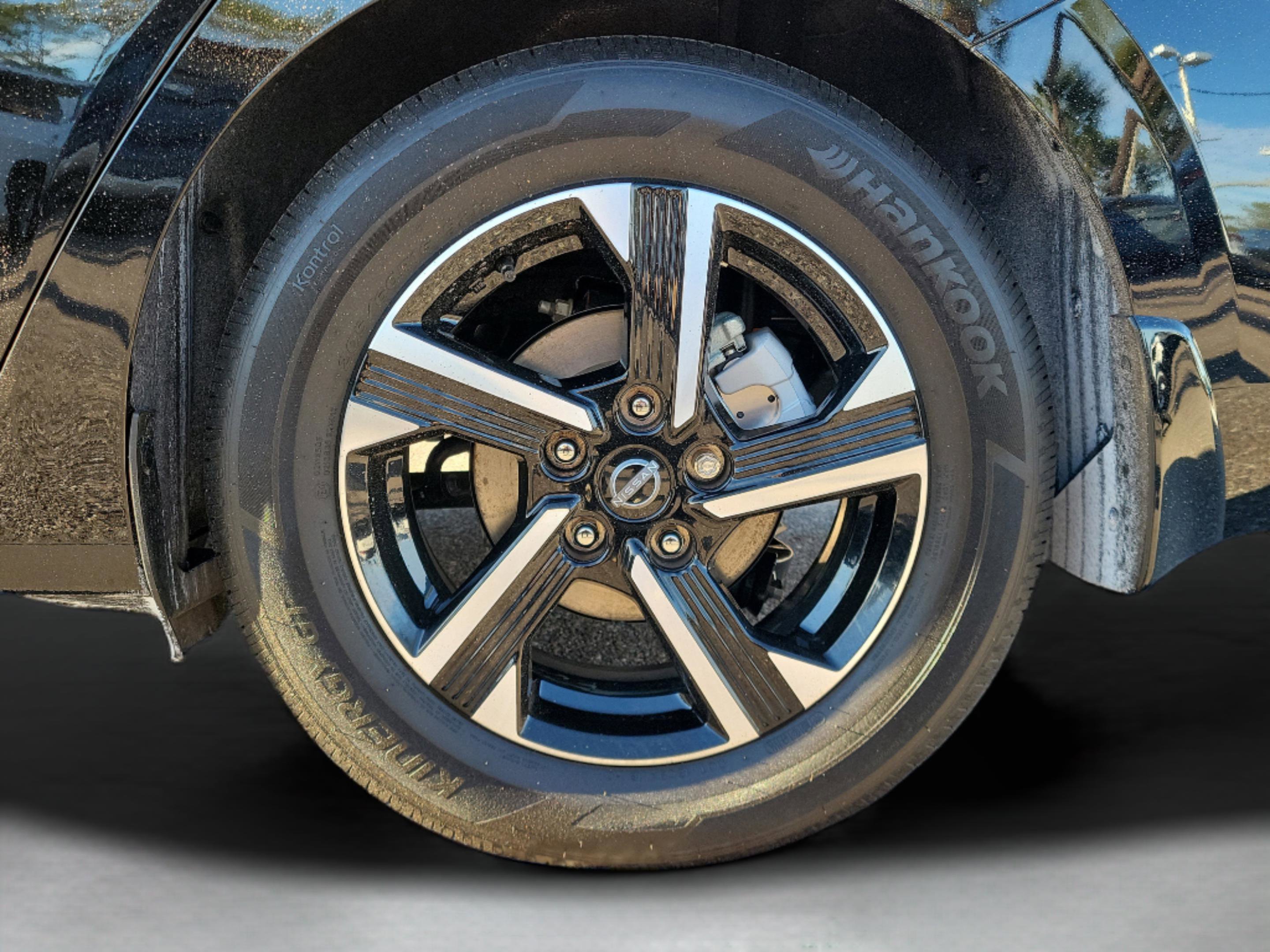 Certified 2025 Nissan Sentra SV image 7