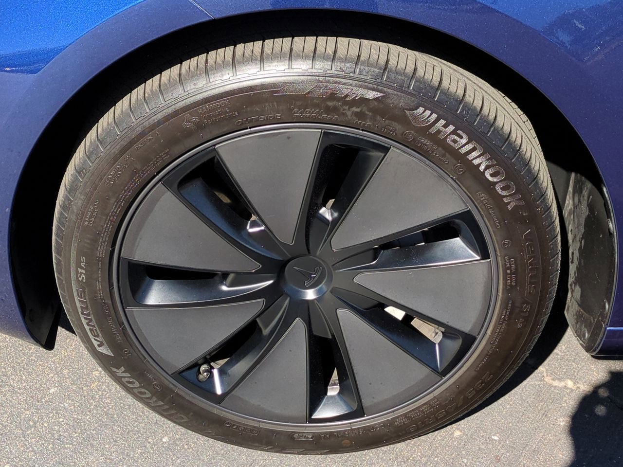 Used 2024 Tesla Model 3 Standard Range image 9