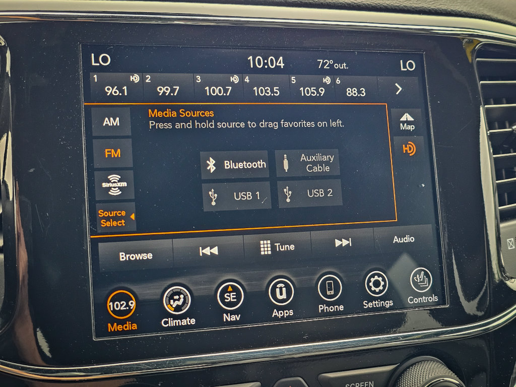 Used 2022 Jeep Grand Cherokee Limited w/ Tech Group AWD/4WD image 22