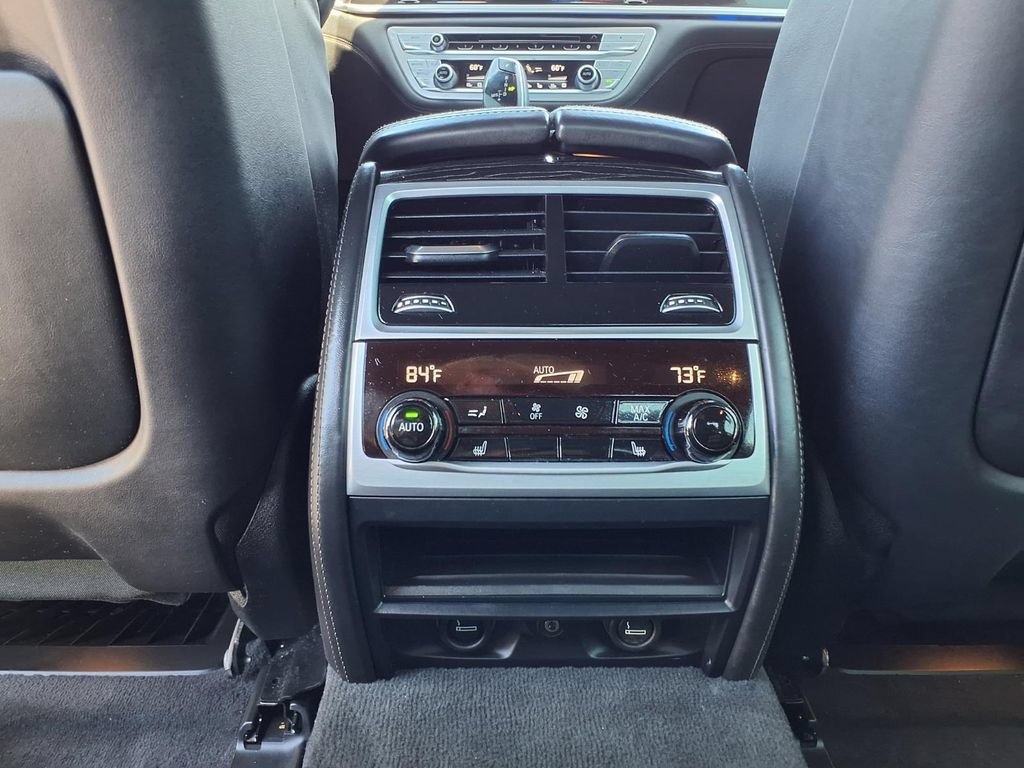 Used 2019 BMW 750i xDrive w/ M Sport Package AWD/4WD image 24