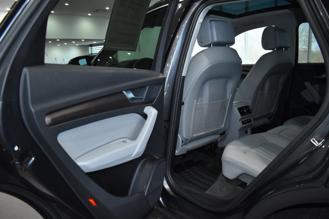Used 2023 Audi Q5 2.0T Premium w/ Convenience Package image 30