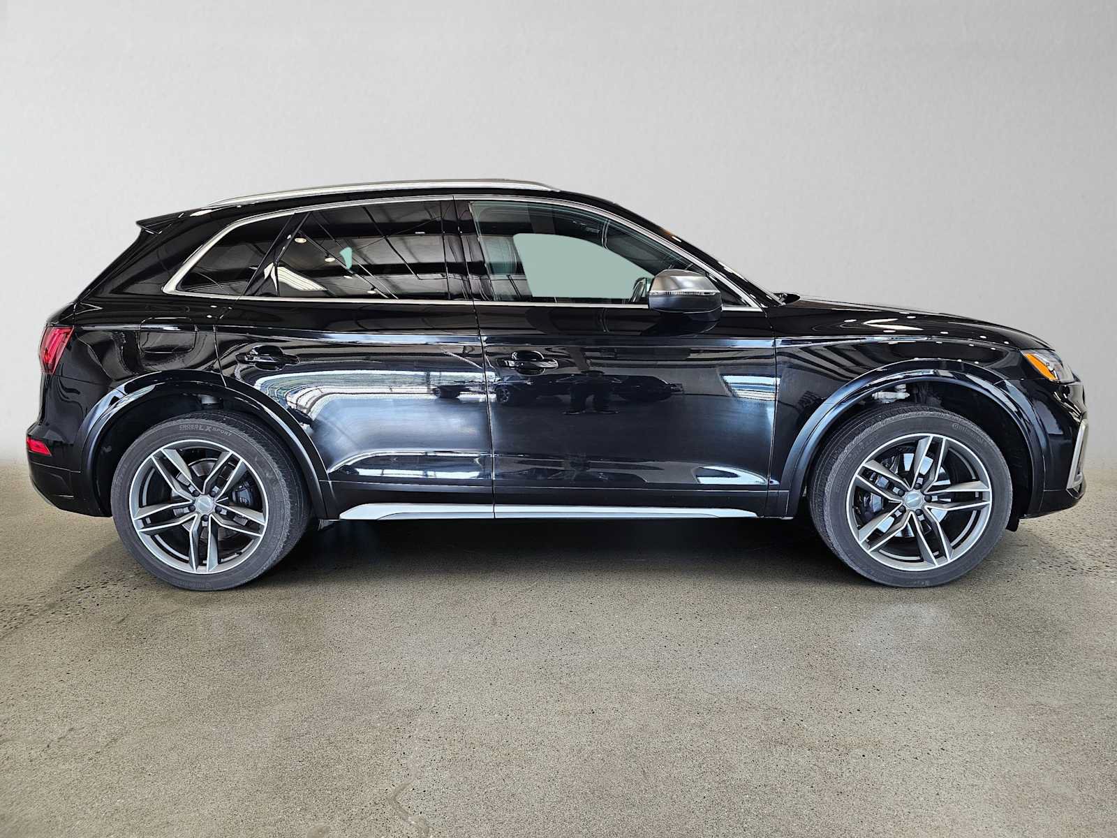 Used 2022 Audi SQ5 Premium AWD/4WD image 2