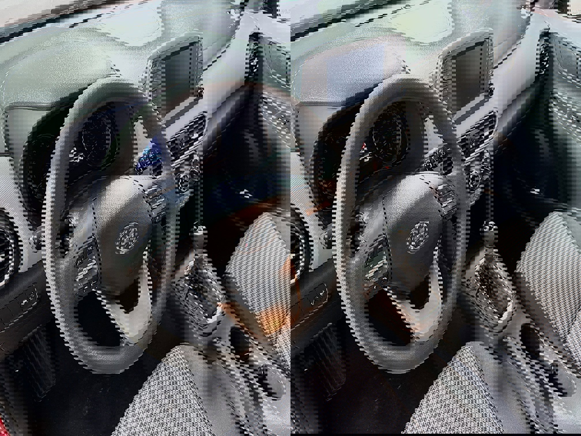 Used 2021 Hyundai Kona SE image 11