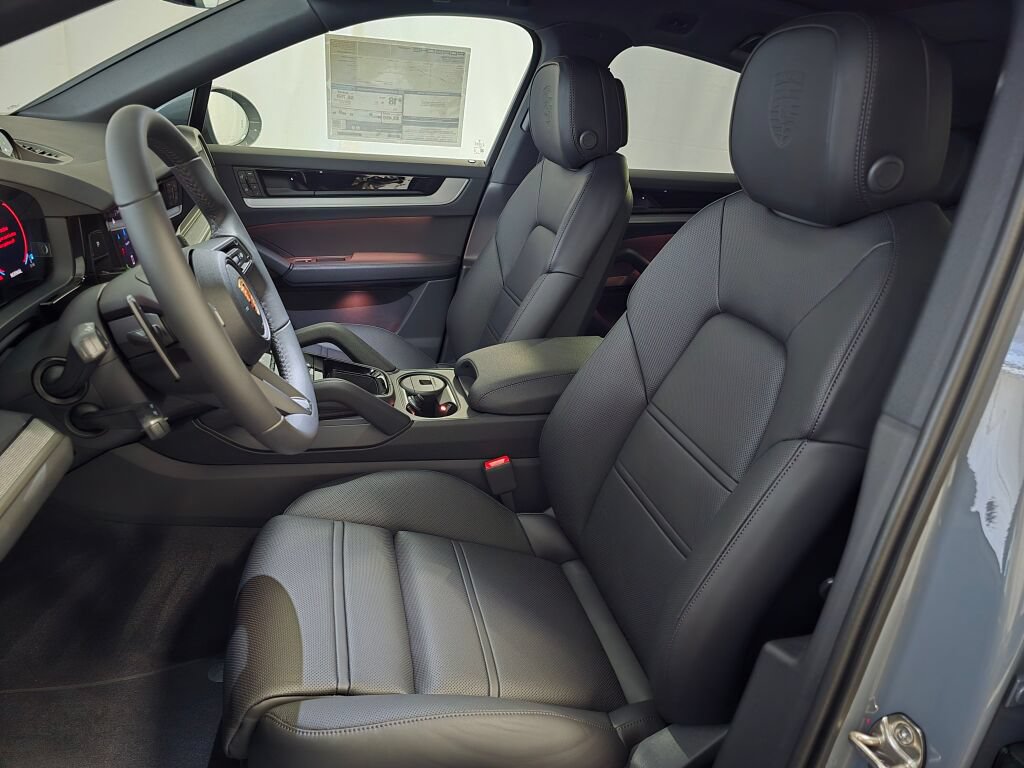 New 2026 Porsche Cayenne S AWD/4WD image 5