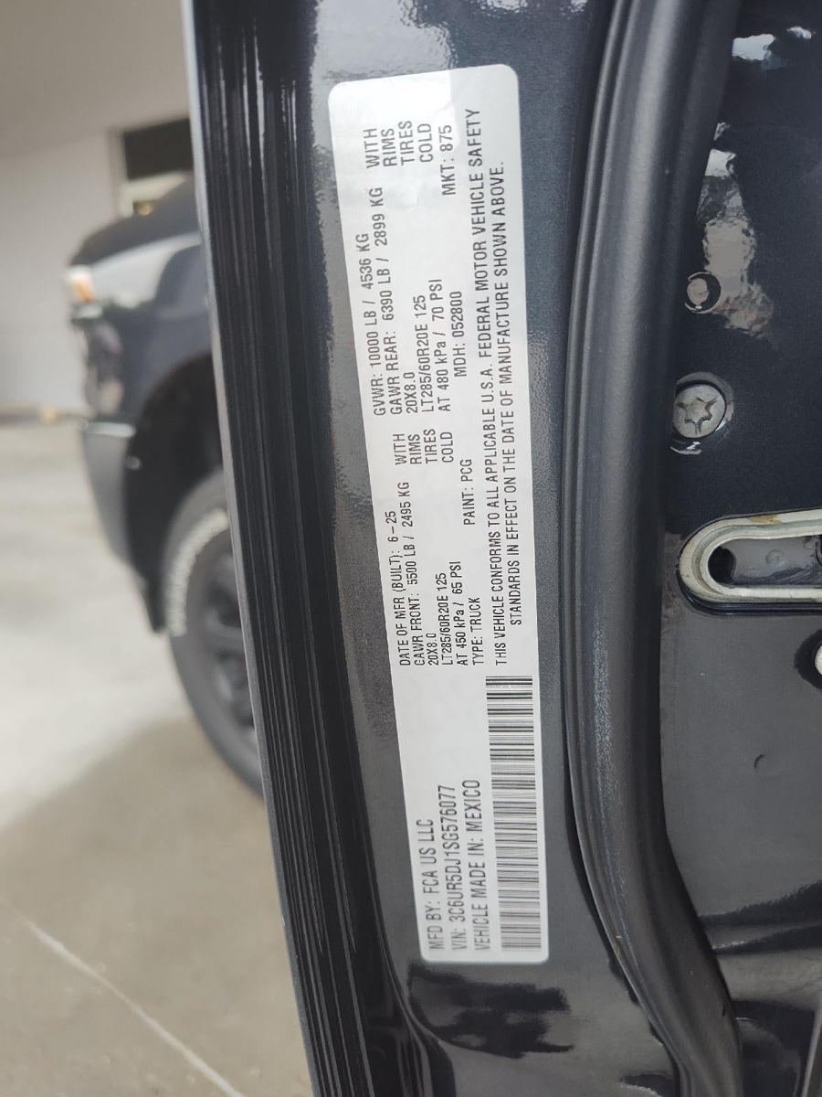 Used 2025 RAM 2500 Big Horn AWD/4WD image 18