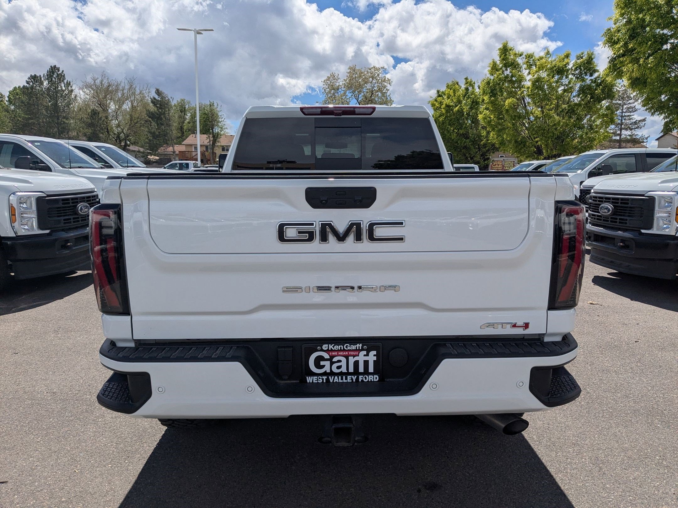 Used 2025 GMC Sierra 3500 AT4 w/ AT4 Preferred Package AWD/4WD image 5