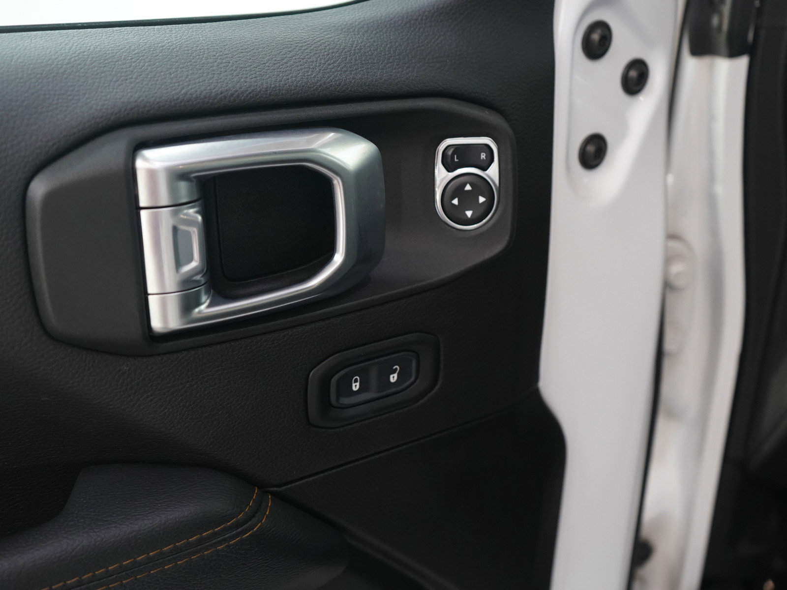 Used 2022 Jeep Wrangler Unlimited Sahara image 19