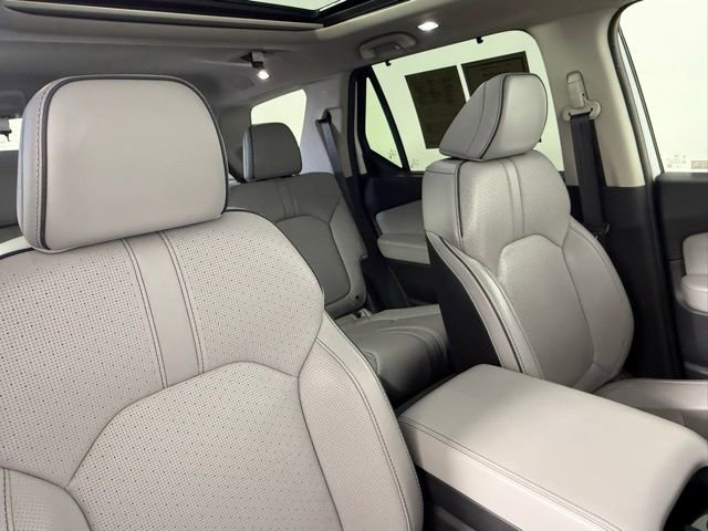 Used 2024 Honda Pilot Elite image 55