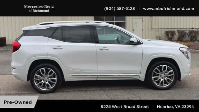 Used 2023 GMC Terrain Denali image 3