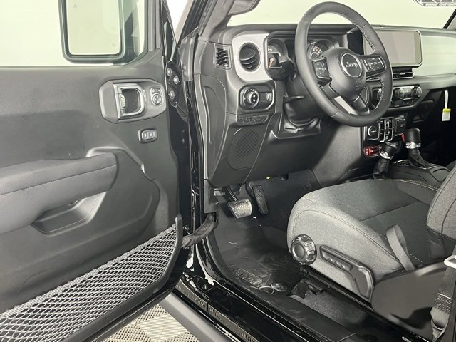 New 2025 Jeep Gladiator Willys image 21