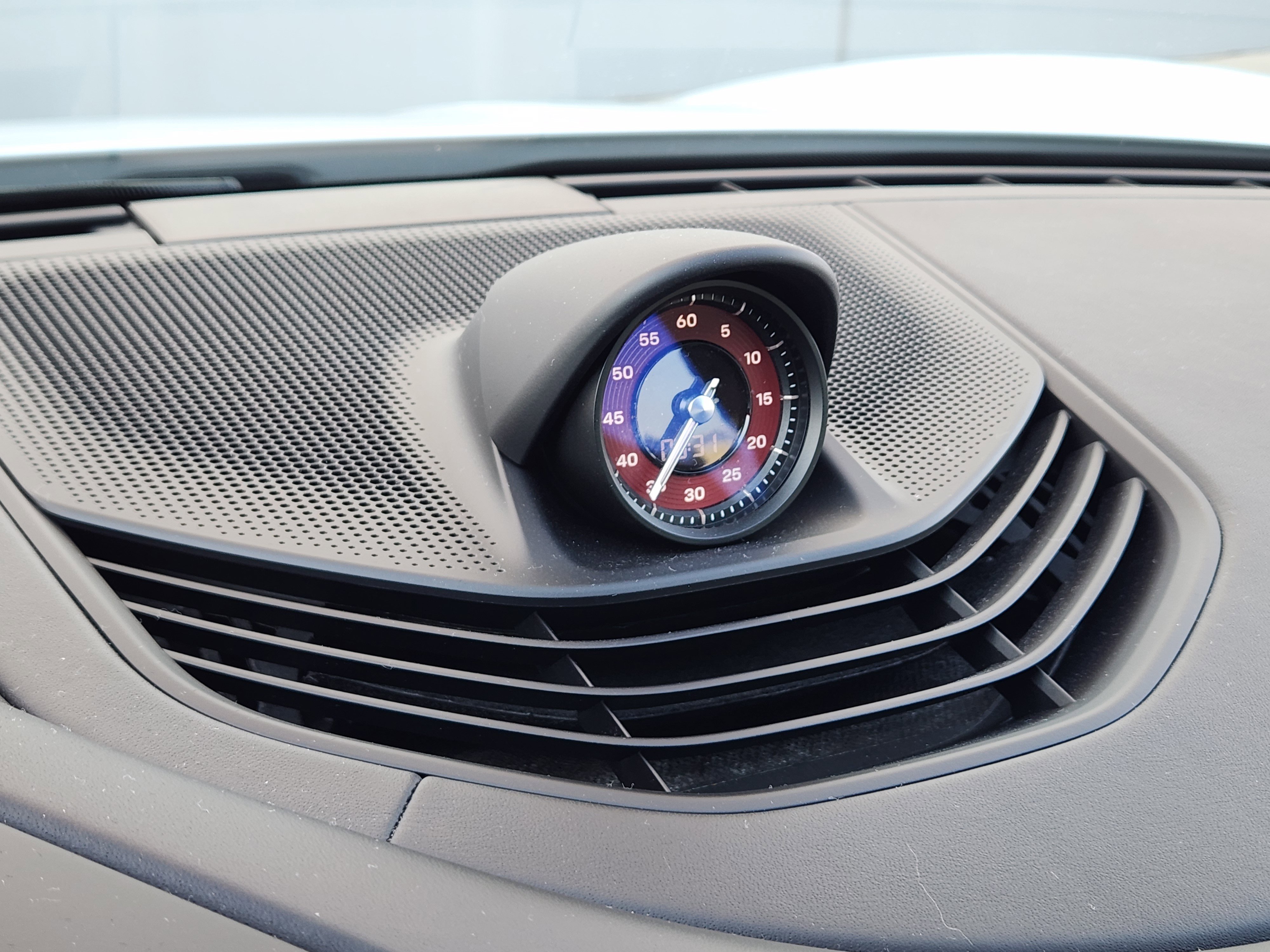 Used 2023 Porsche Taycan GTS image 15