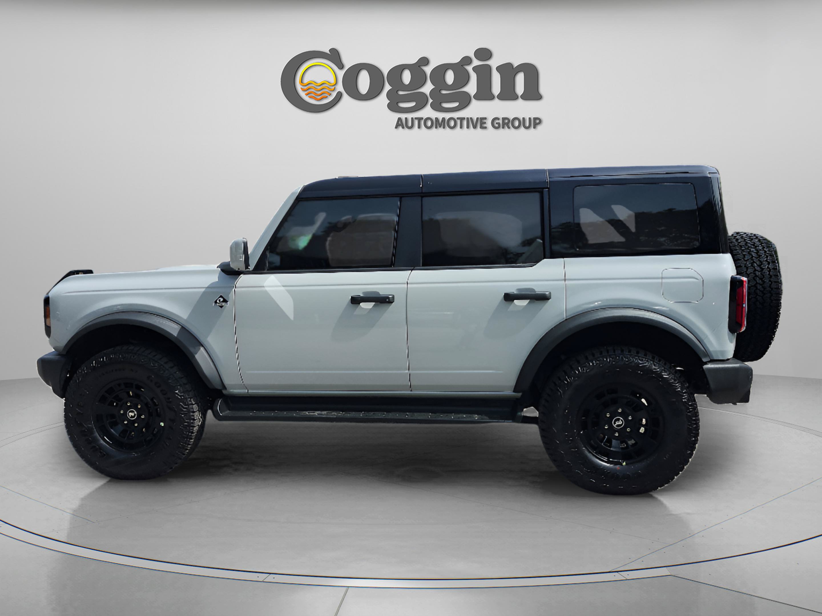 New 2026 Ford Bronco Outer Banks w/ Sasquatch Package AWD/4WD image 2