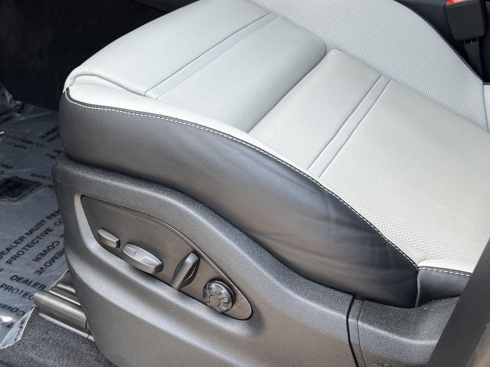 New 2025 Porsche Cayenne S image 29