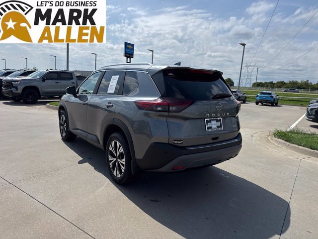 Used 2023 Nissan Rogue SV w/ SV Premium Package FWD image 4