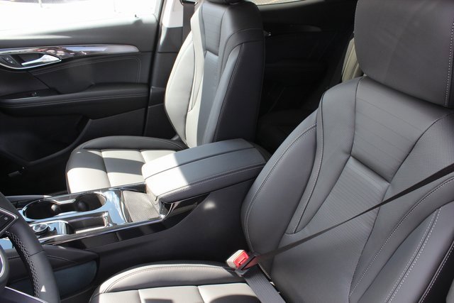 New 2025 Buick Envision Preferred image 2