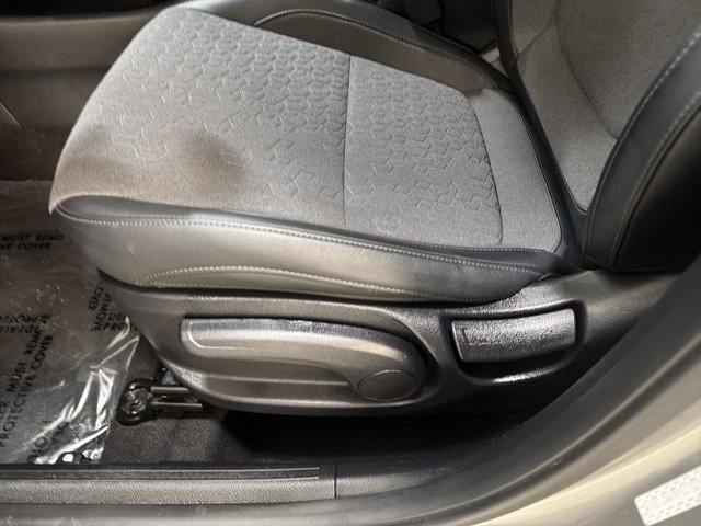 Used 2024 Kia Seltos S FWD image 16