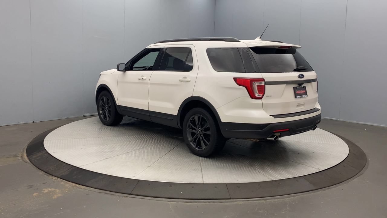 Used 2019 Ford Explorer XLT w/ Equipment Group 202A AWD/4WD image 3