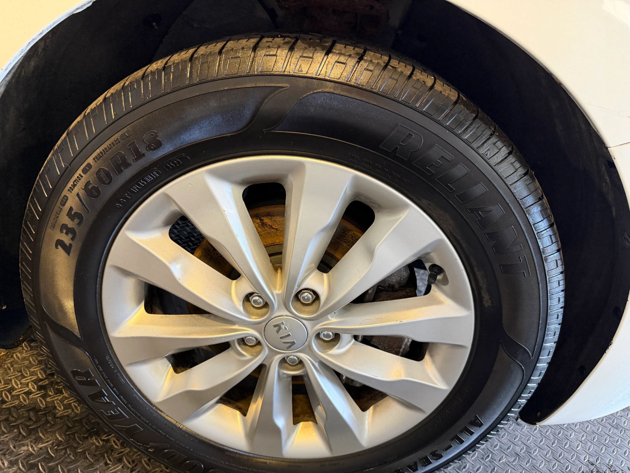 Used 2016 Kia Sedona EX FWD image 49