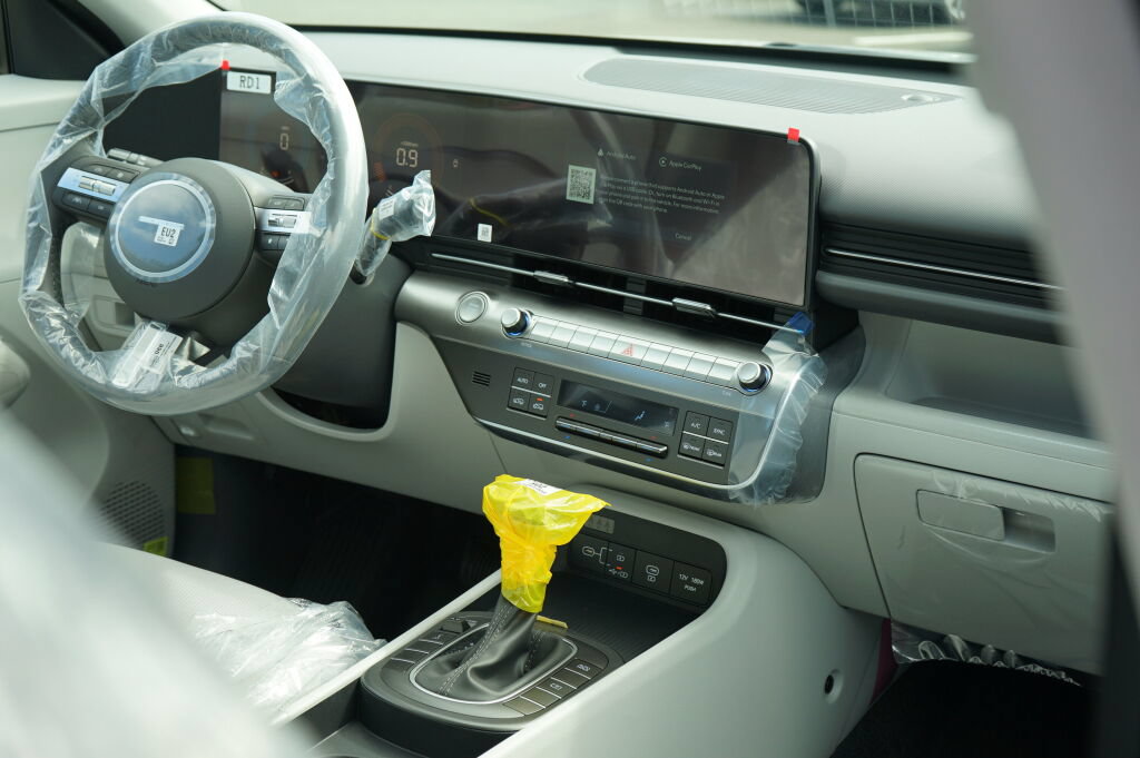 Certified 2025 Hyundai Kona SEL AWD/4WD image 24