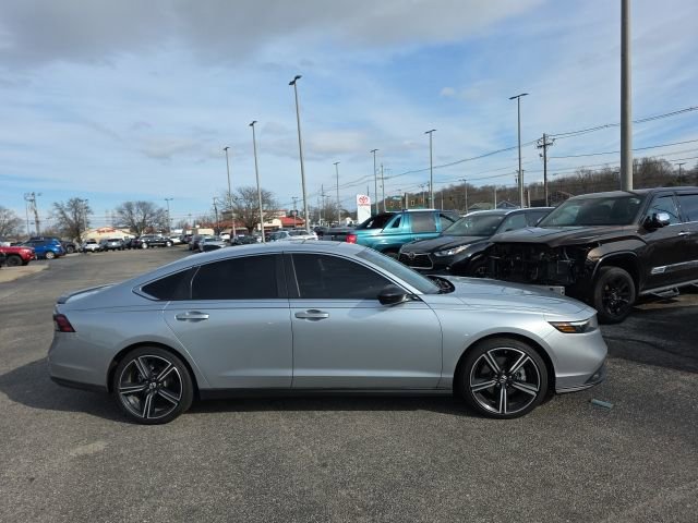 Used 2024 Honda Accord Sport image 3