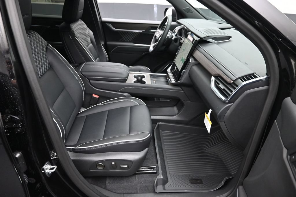 New 2026 GMC Acadia Denali w/ Super Cruise Package AWD/4WD image 9