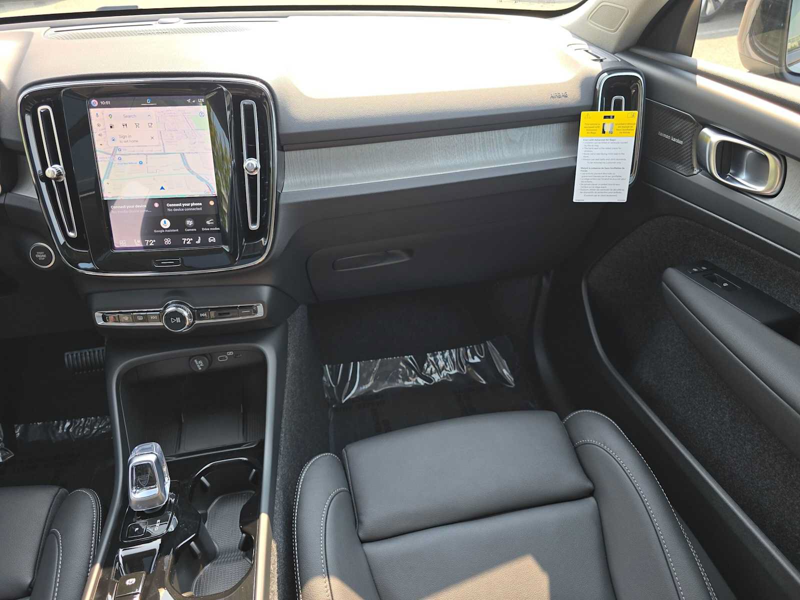 New 2026 Volvo XC40 B5 Ultra w/ Protection Package Premier AWD/4WD image 18