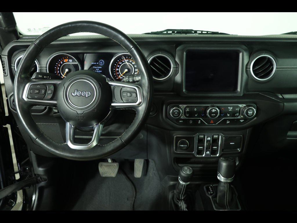 Used 2018 Jeep Wrangler Unlimited Sahara image 15