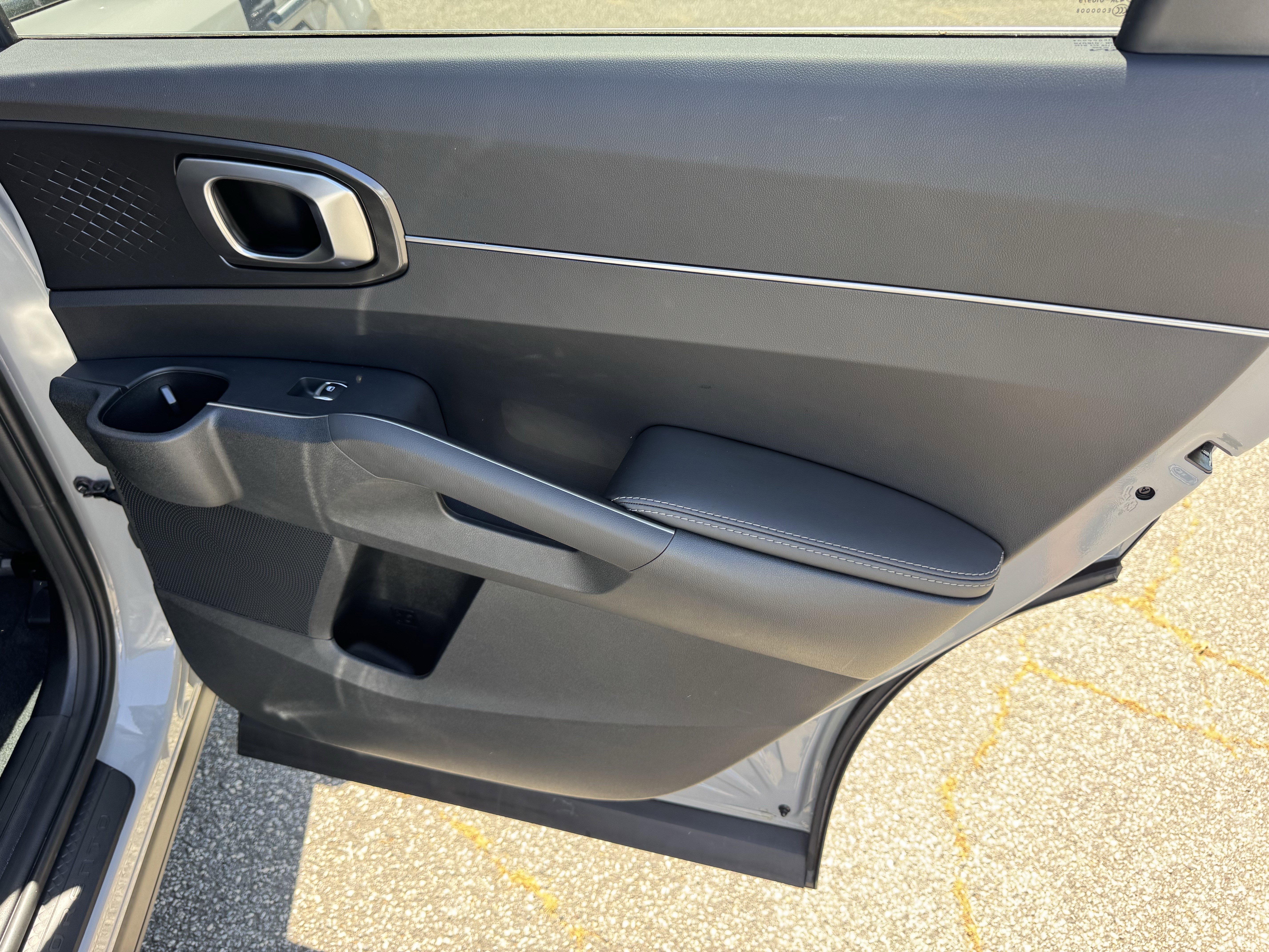 Used 2025 Kia Sorento EX w/ Panoramic Sunroof Package AWD/4WD image 16