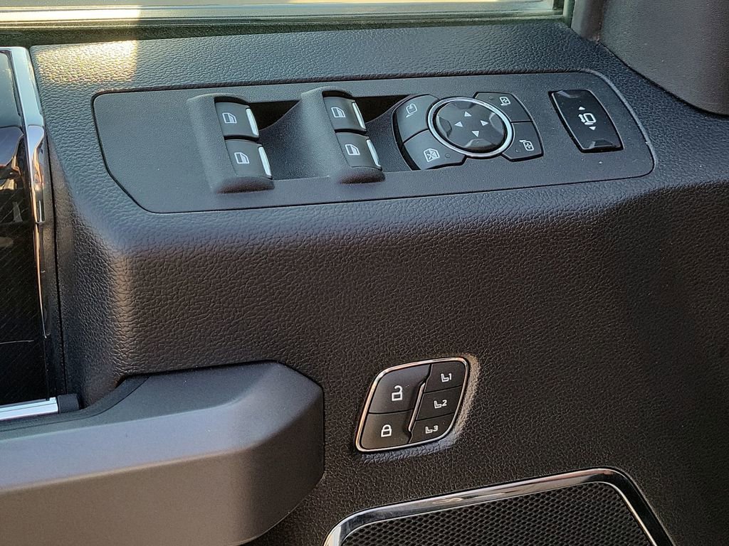 Used 2020 Ford F250 Platinum w/ FX4 Off-Road Package image 24