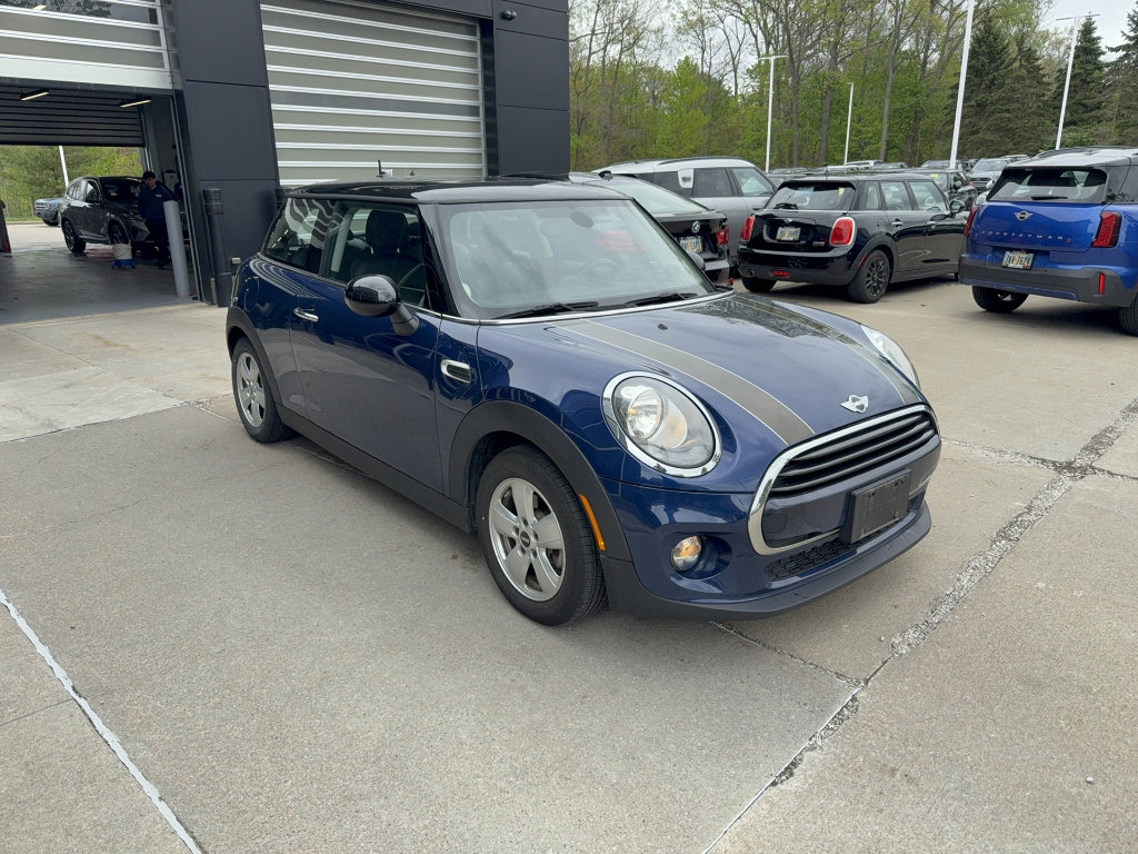 Used 2016 MINI Cooper 2-Door Hardtop FWD image 2