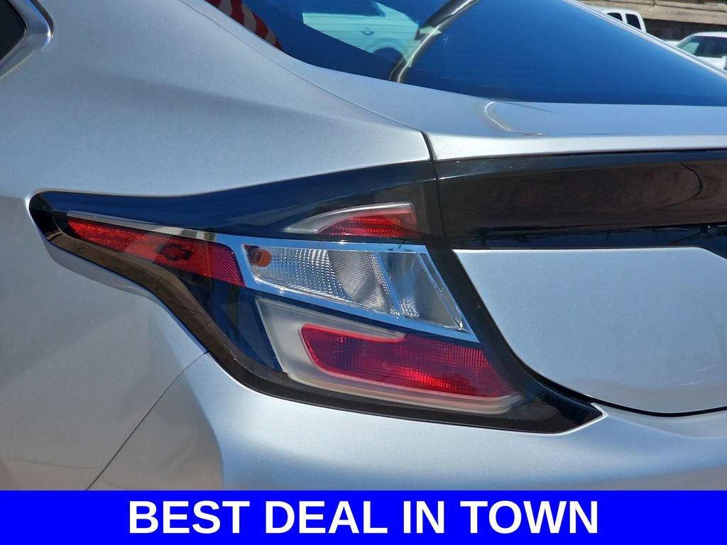Used 2018 Chevrolet Volt Premier w/ Driver Confidence Package FWD image 40