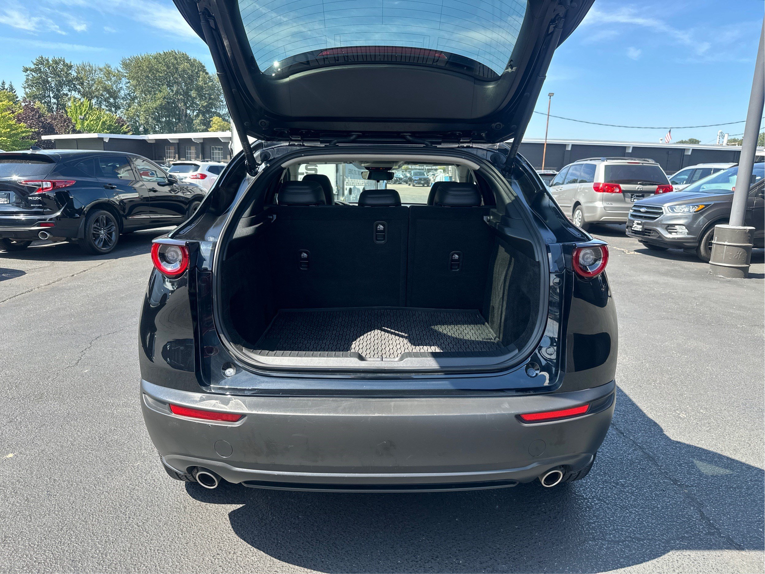 Used 2023 MAZDA CX-30 AWD 2.5 S w/ Premium Package image 11