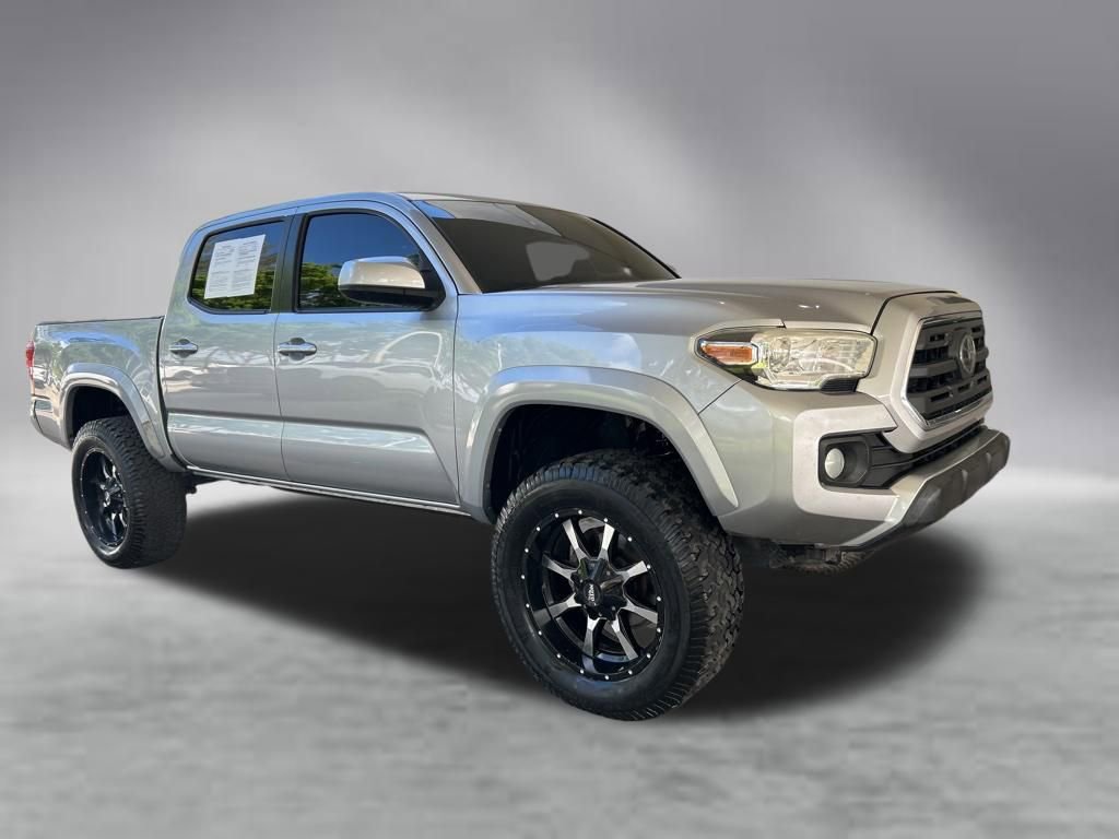 Used 2019 Toyota Tacoma SR5 RWD image 2