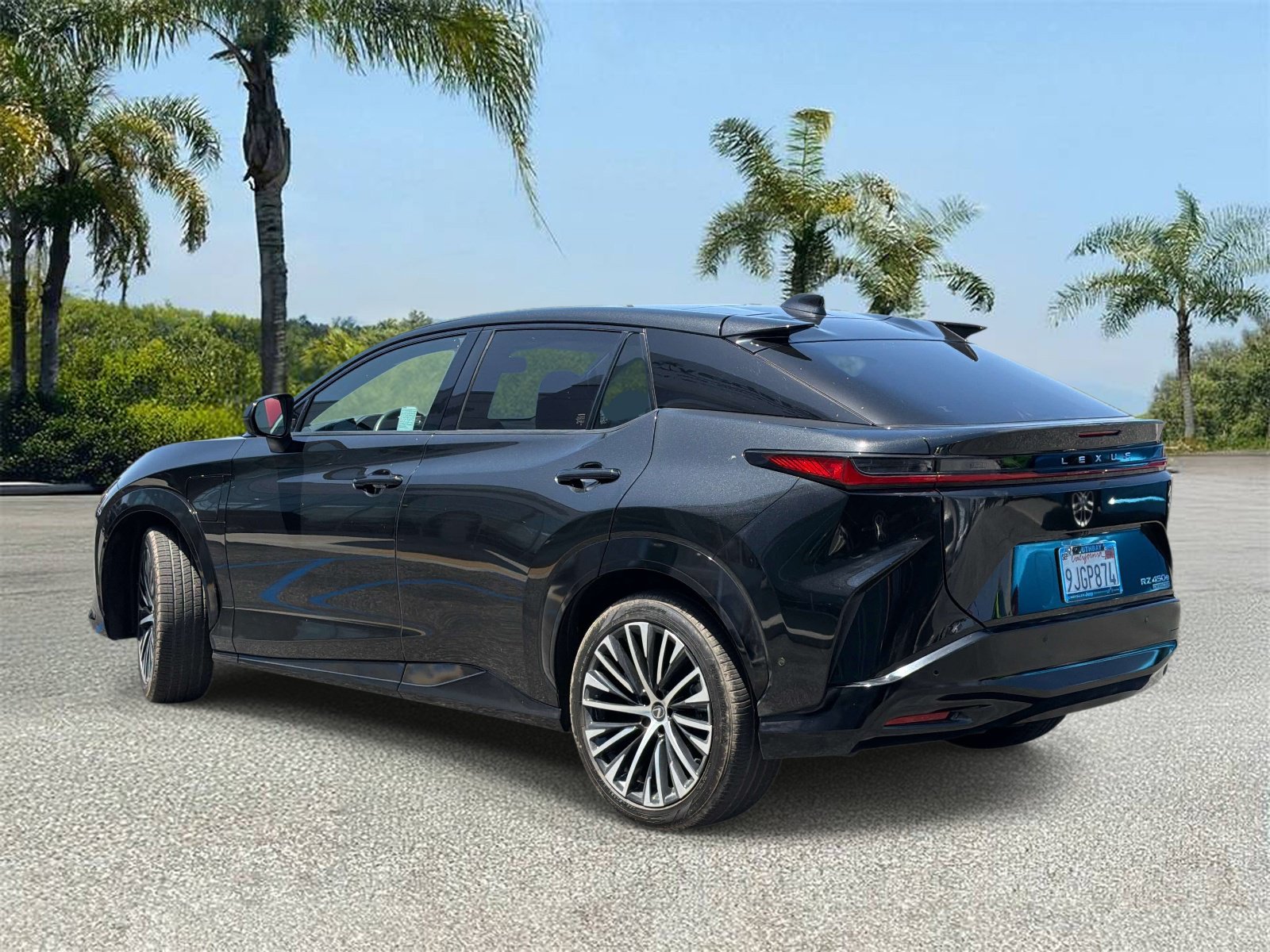 Used 2023 Lexus RZ 450e Premium w/ Accessory Package (2T) AWD/4WD image 4