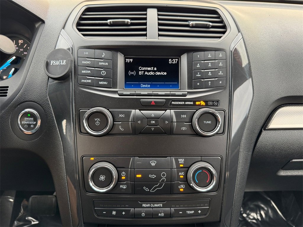 Used 2019 Ford Explorer XLT image 13