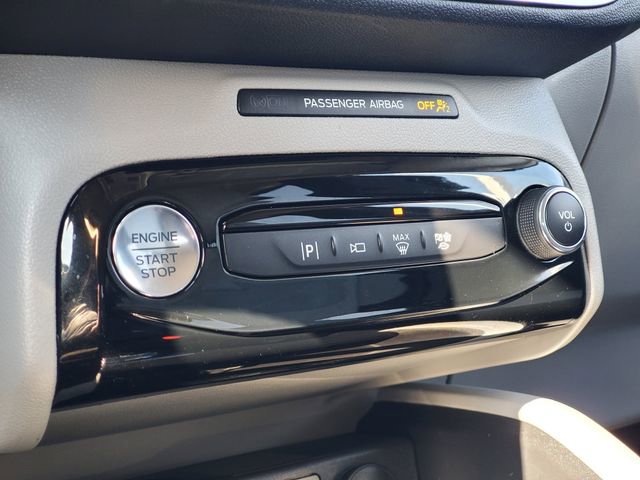 Used 2024 Ford Escape Platinum w/ Premium Technology Package image 21