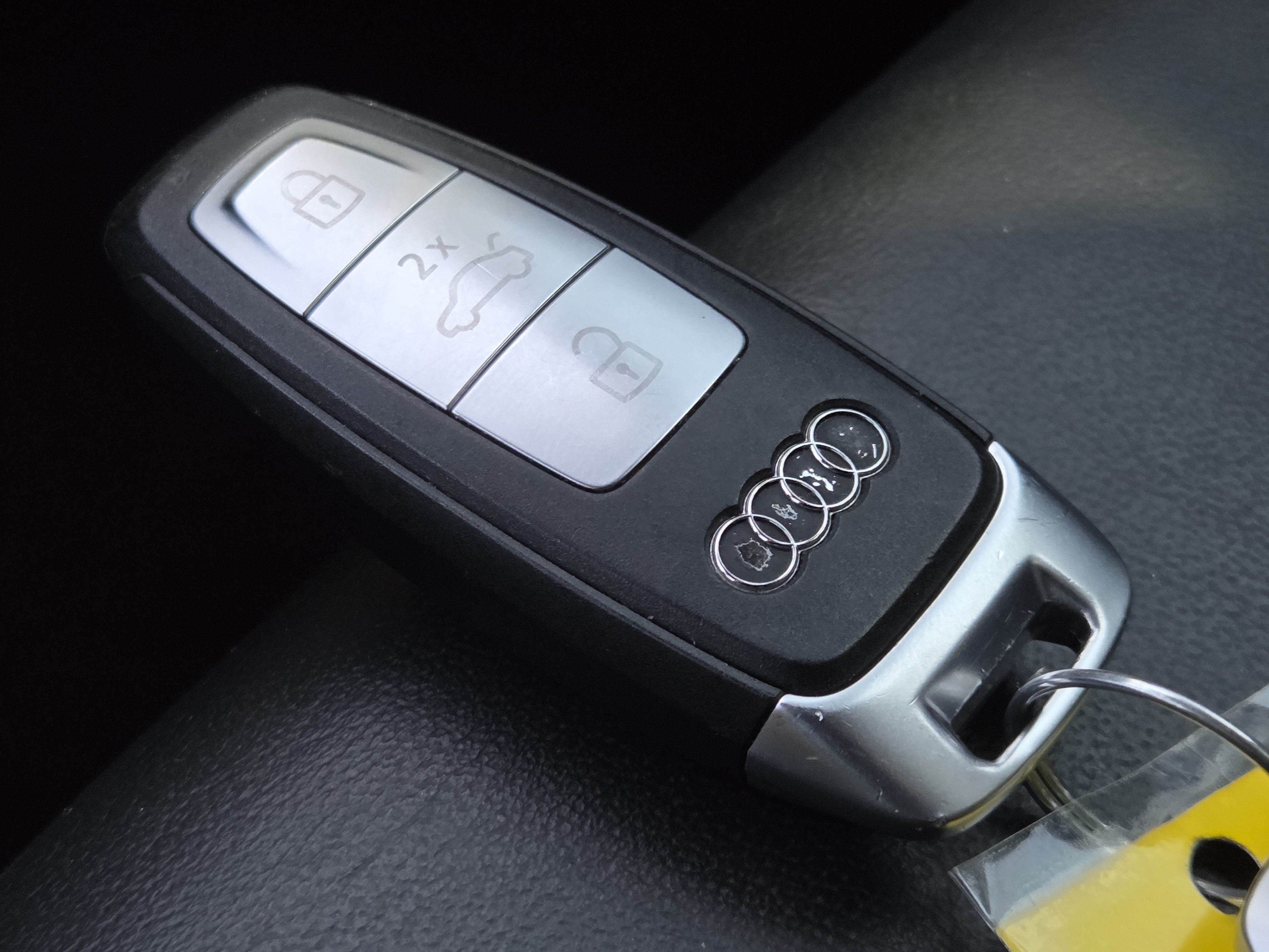 Used 2023 Audi Q4 e-tron Prestige w/ 20" Wheel Package AWD/4WD image 40