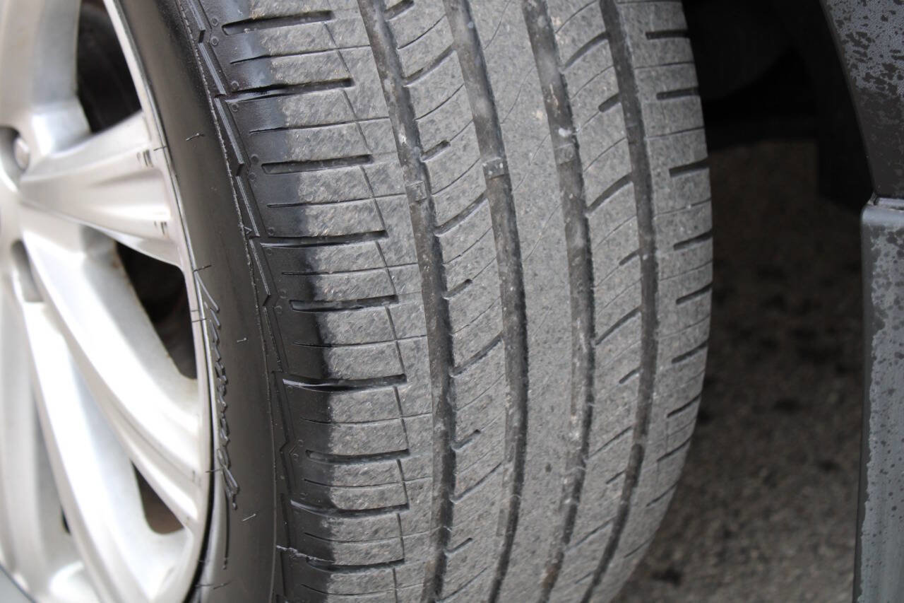 Used 2017 Ford Escape Titanium image 14