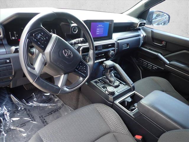 Used 2025 Toyota 4Runner SR5 AWD/4WD image 10